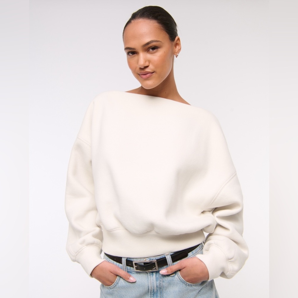 Abercrombie & Fitch Women's Sunday Slash Top Sweatshirt